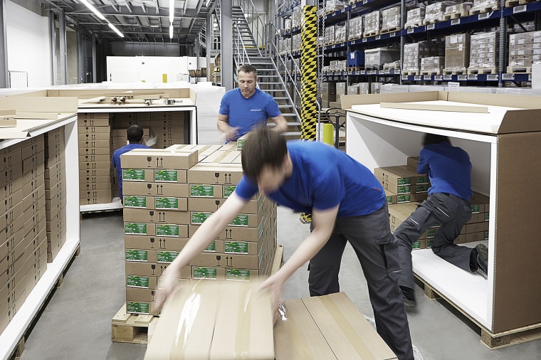 Pharmaserv Logistics: Packaging airfreight for a client