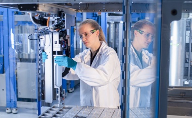 Covestro to Launch Automated Lab for Coatings and Adhesives Development